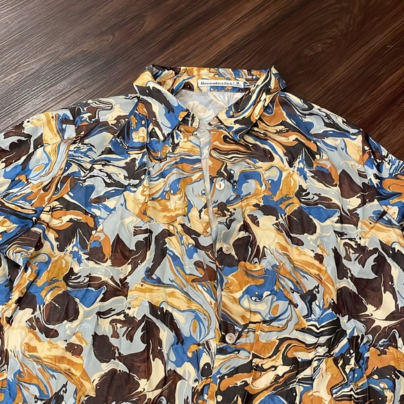 Button Down - Picture 2 of 4